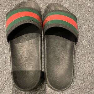 Gucci pool slides boys
